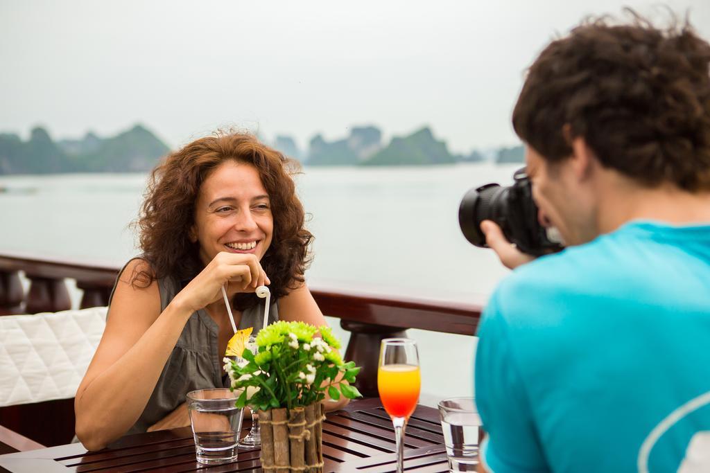 Dragon Legend Cruise Hotel Hạ Long-öböl Kültér fotó