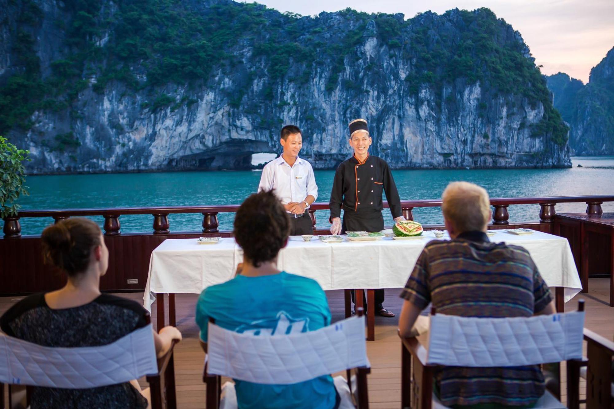 Dragon Legend Cruise Hotel Hạ Long-öböl Kültér fotó